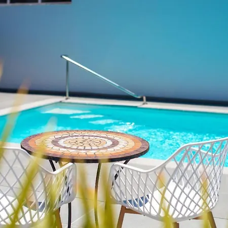 Schoenes In Mit Privatem Pool 펜션